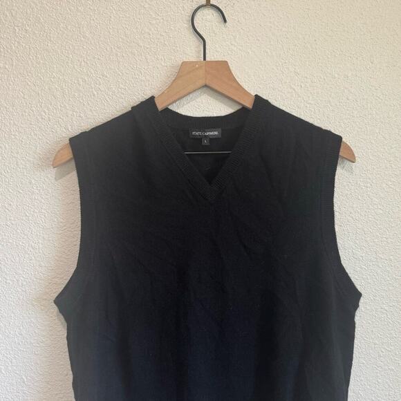 State Cashmere Mens Large The V-Neck Basic Vest Sweater Black Grandpa Soft Cozy - Picture 2 of 6